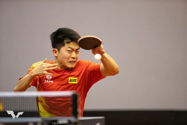 教科书式的 教科书式的